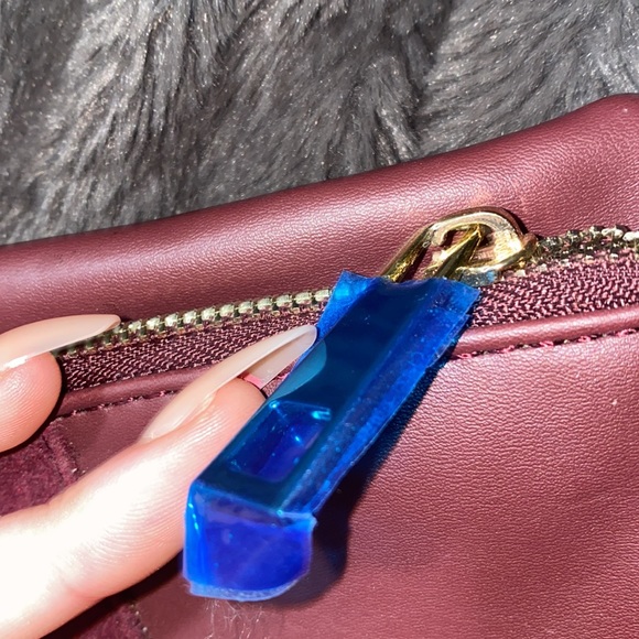 🍂Summer & Rose Maroon Clutch! - Picture 3 of 8